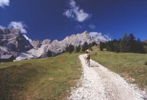 puez20.JPG (24537 byte)