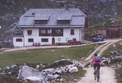 cortina16.JPG (37974 byte)