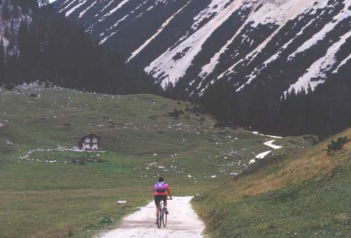 cortina17.JPG (28773 byte)